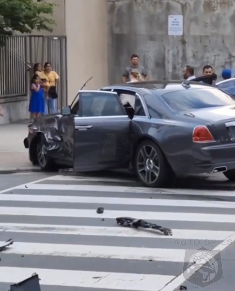 WATCH: Honda CR-V Crashes Into Rolls Royce Silver Ghost Then Driver Runs From Scene
